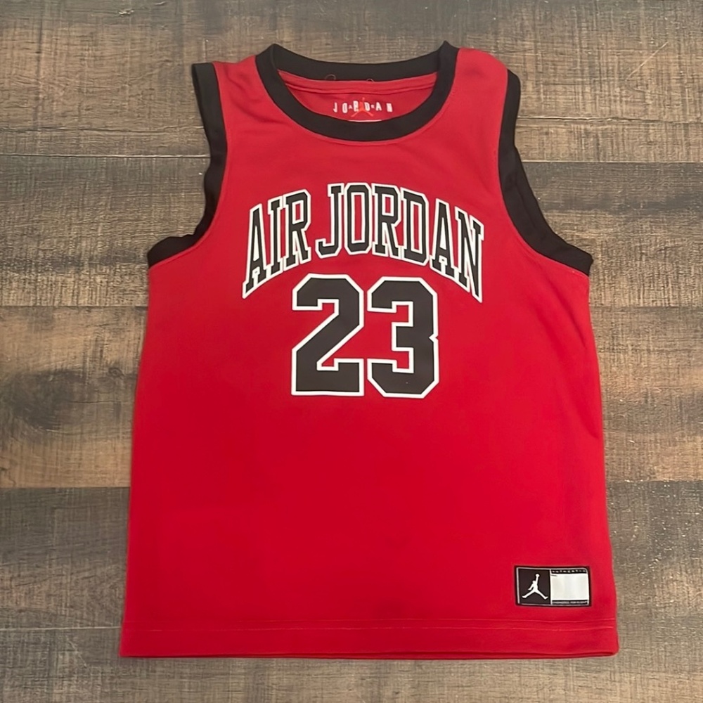 Boys size 6-7 Jordan jersey - black & red